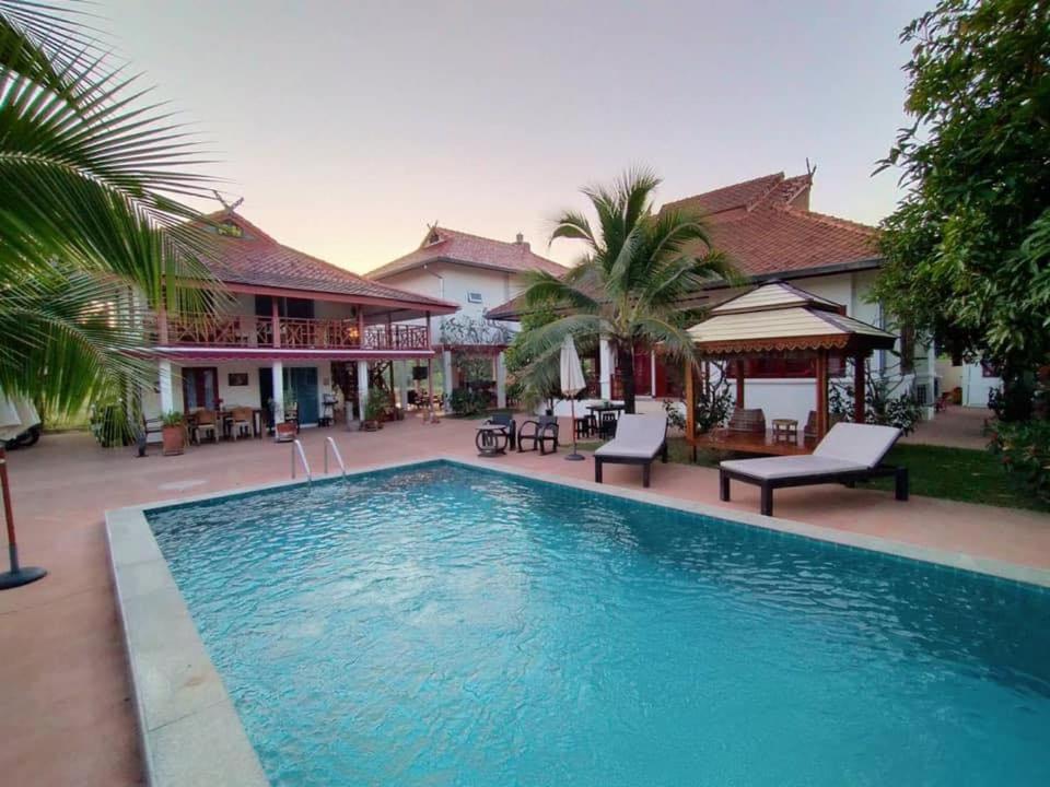 Naraya Homestay 讪巴东 外观 照片